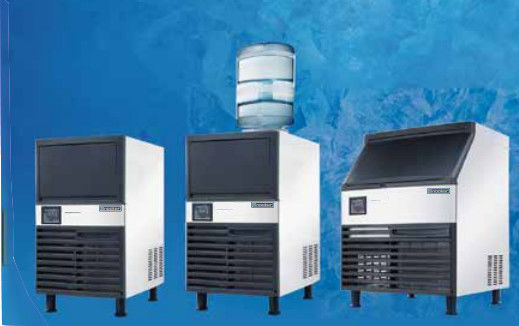 Fette fresche di Antivari della macchina del ghiaccio del cubo di sterilizzazione di SK-120P di self service del ghiaccio con 55kg tutto compreso